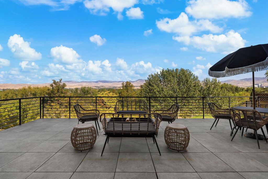 Photo of Outdoor in Central Rim