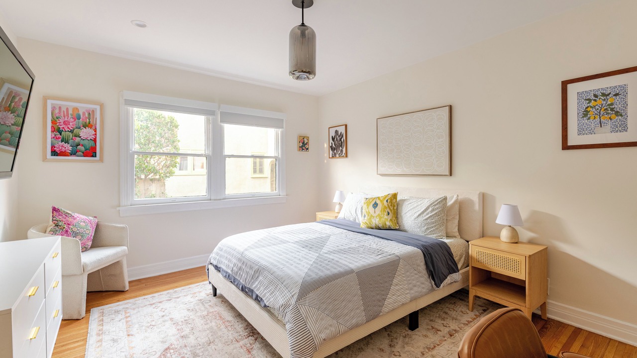 Photo of Bedroom in Mid-Wilshire