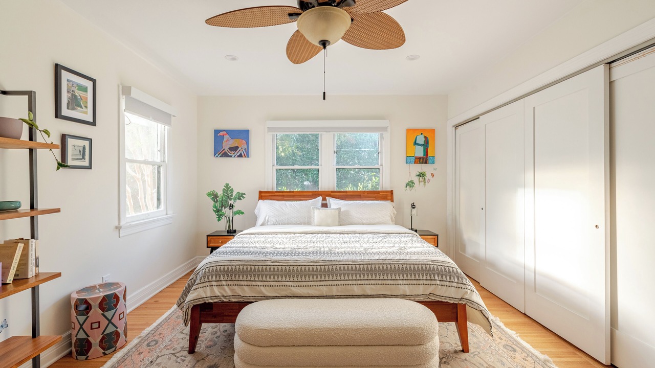 Photo of Bedroom in Mid-Wilshire