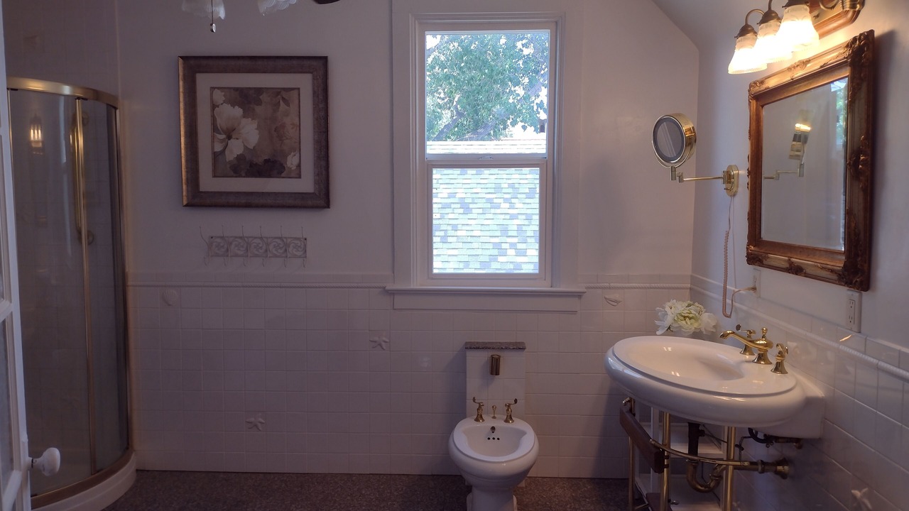 Photo of Bathroom in Cheyenne