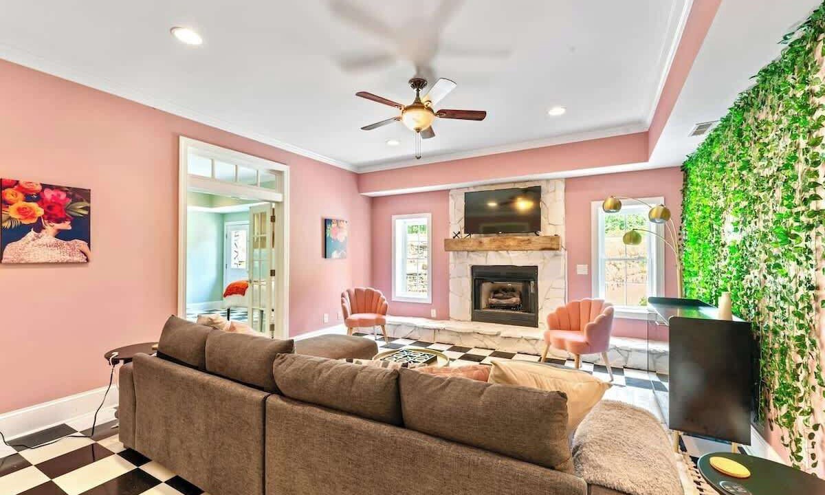 Photo of Livingroom in New Hill