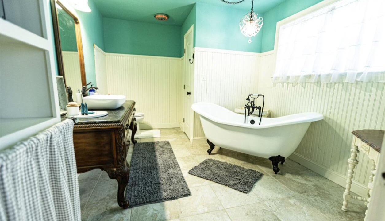 Photo of Bathroom in Atoka