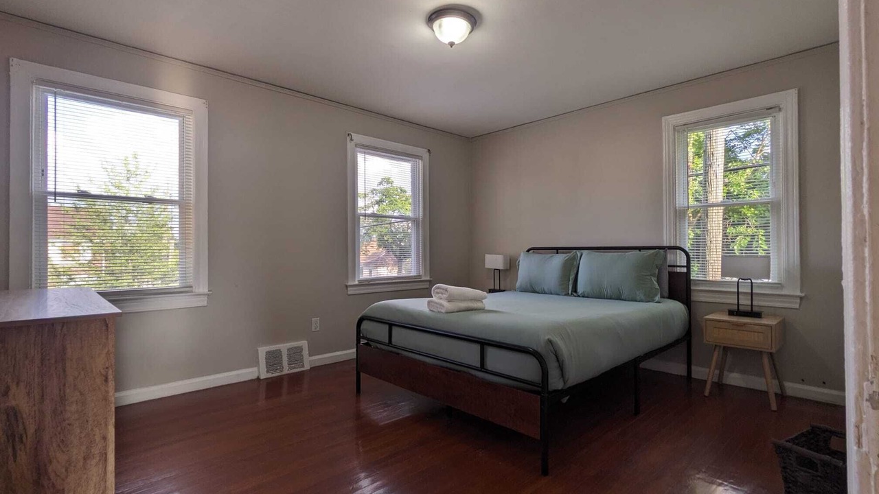 Photo of Bedroom in Detroit