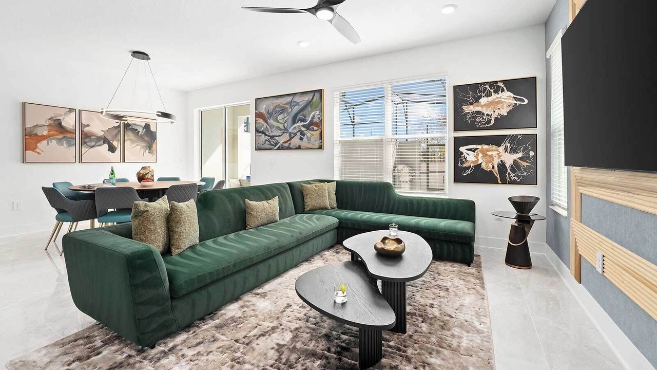 Photo of Livingroom in Florida Center