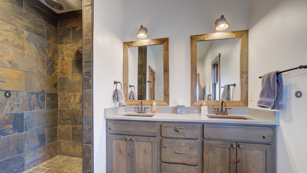 Photo of Bathroom in Ennis