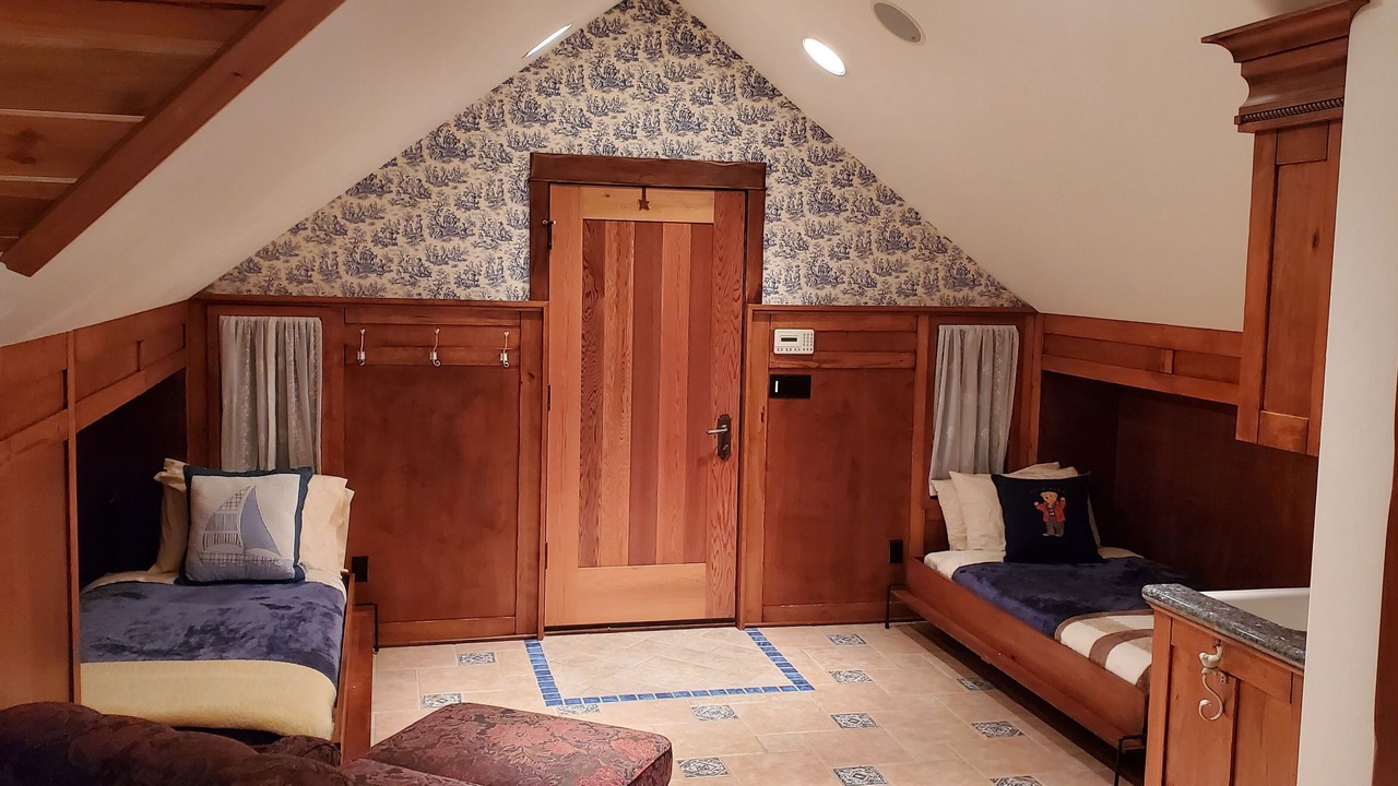Photo of Bedroom in English point