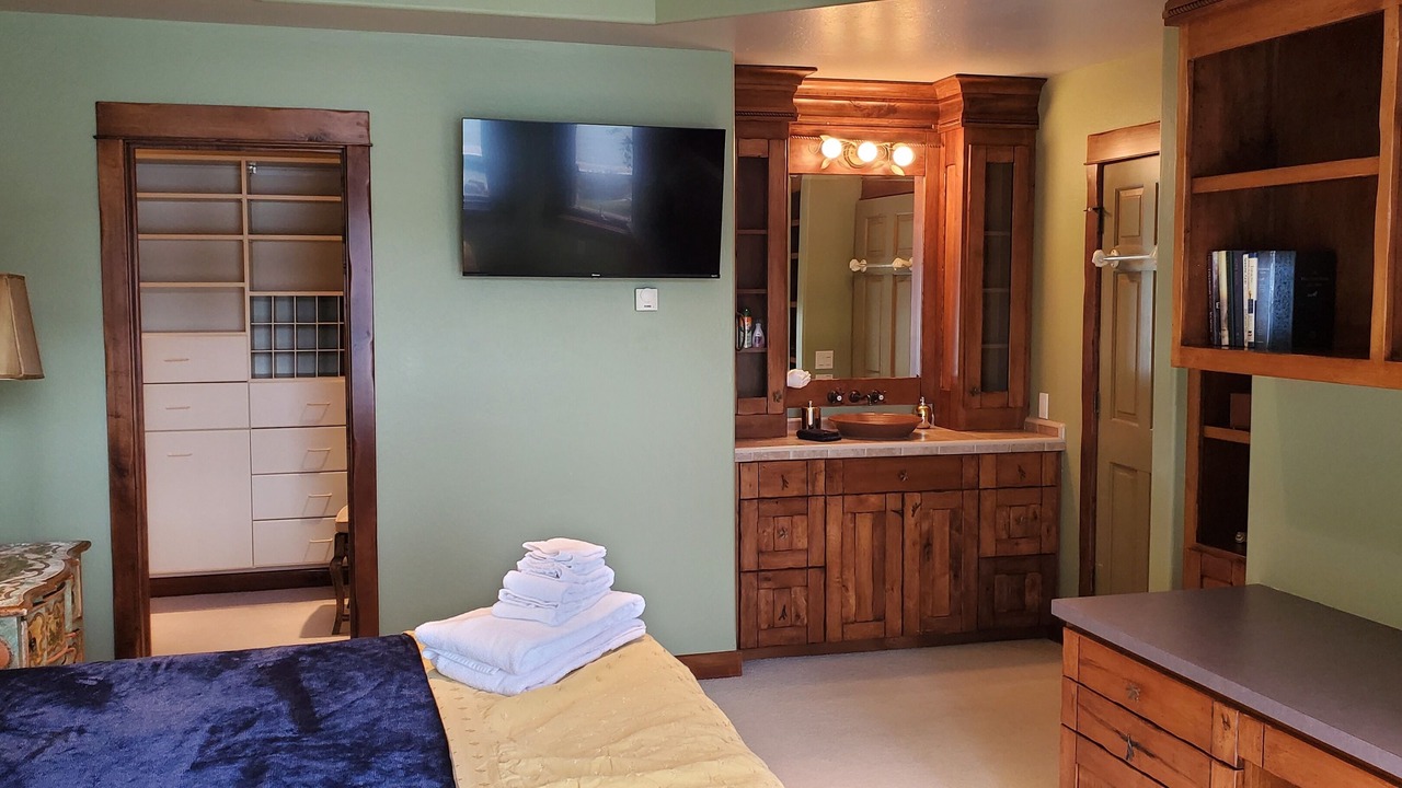 Photo of Bedroom in English point