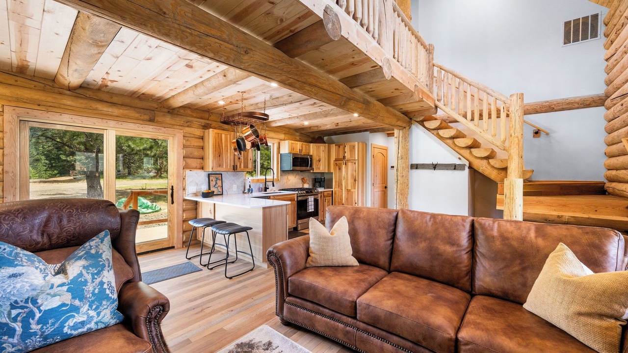 Photo of Livingroom in Harrison