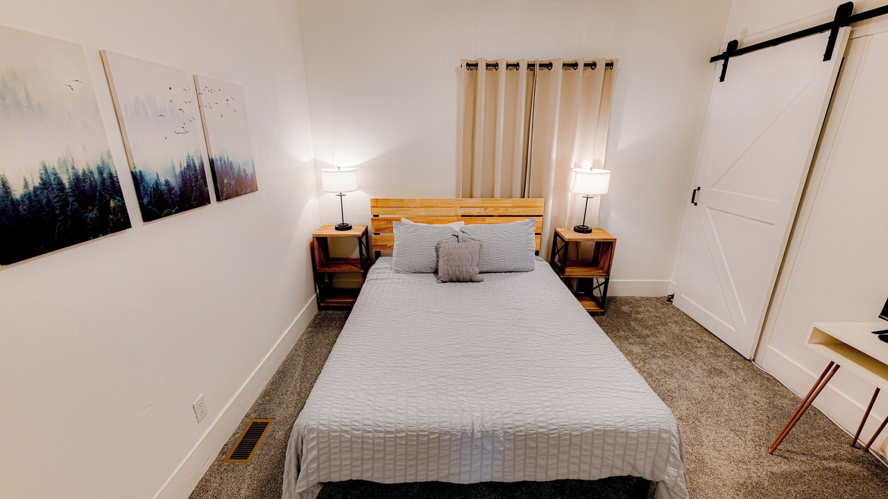 Photo of Bedroom in Wallace