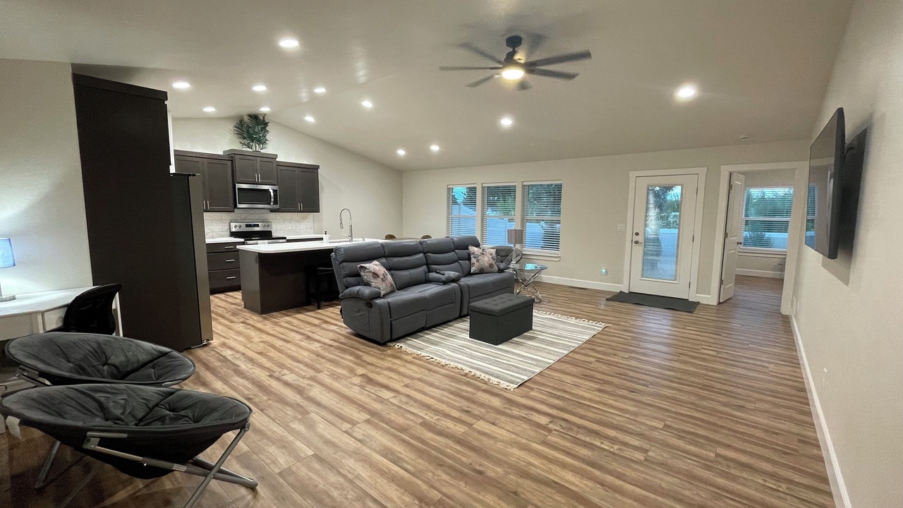 Photo of Livingroom in Twin Falls County