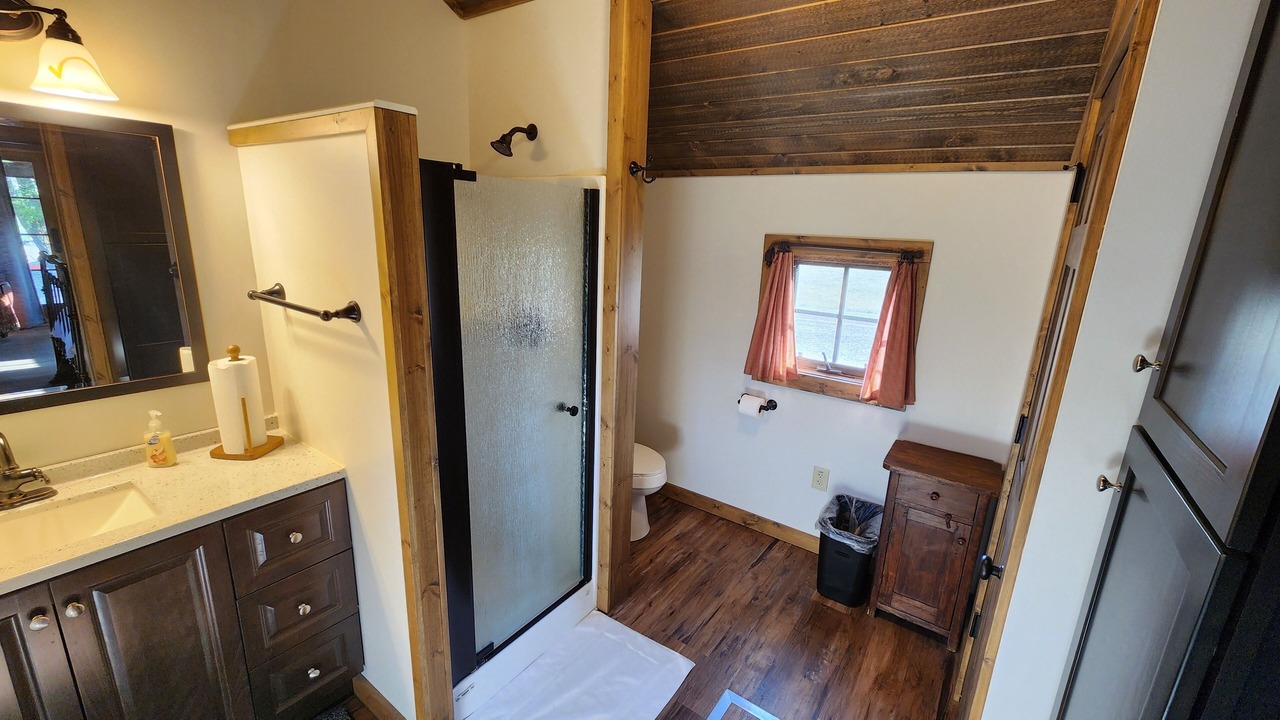 Photo of Bathroom in Alder