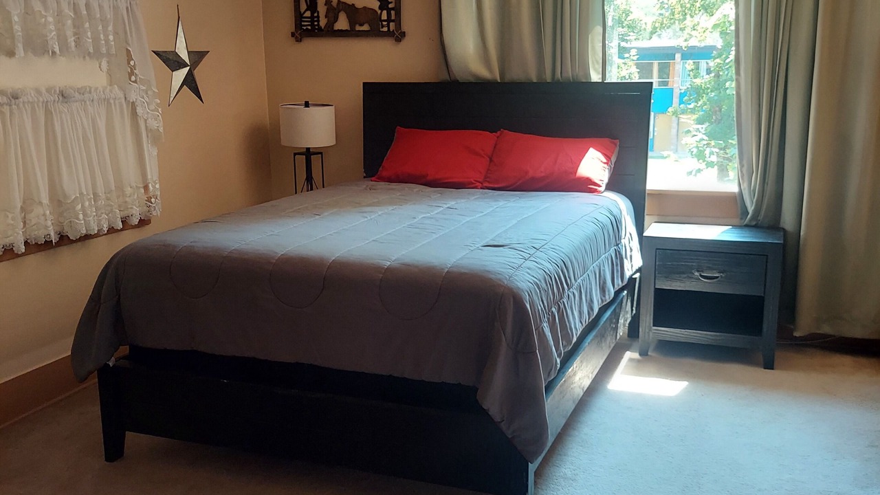 Photo of Bedroom in Wallace