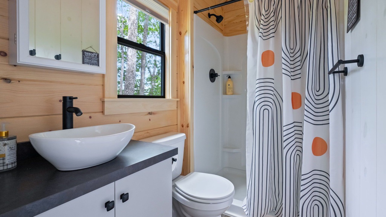 Photo of Bathroom in Frenchburg