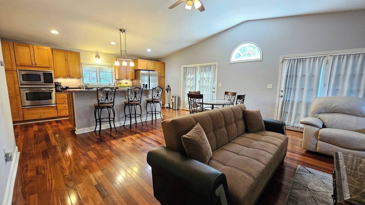 Photo of Livingroom in College Park
