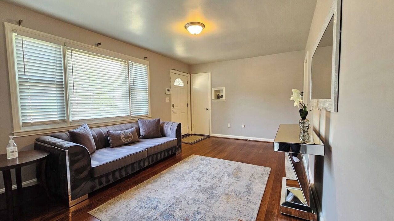 Photo of Livingroom in College Park