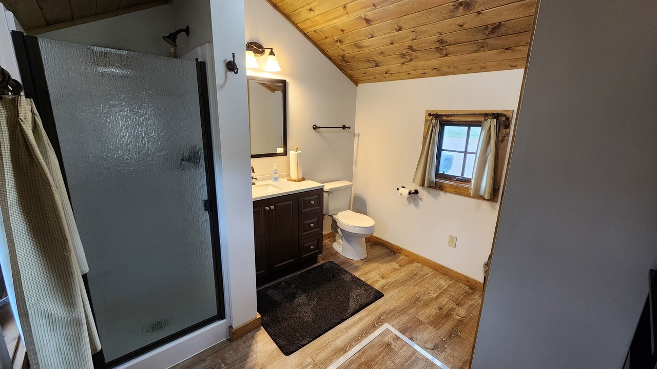 Photo of Bathroom in Alder