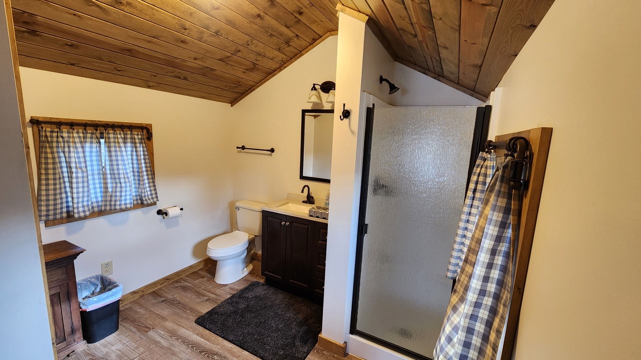 Photo of Bathroom in Alder