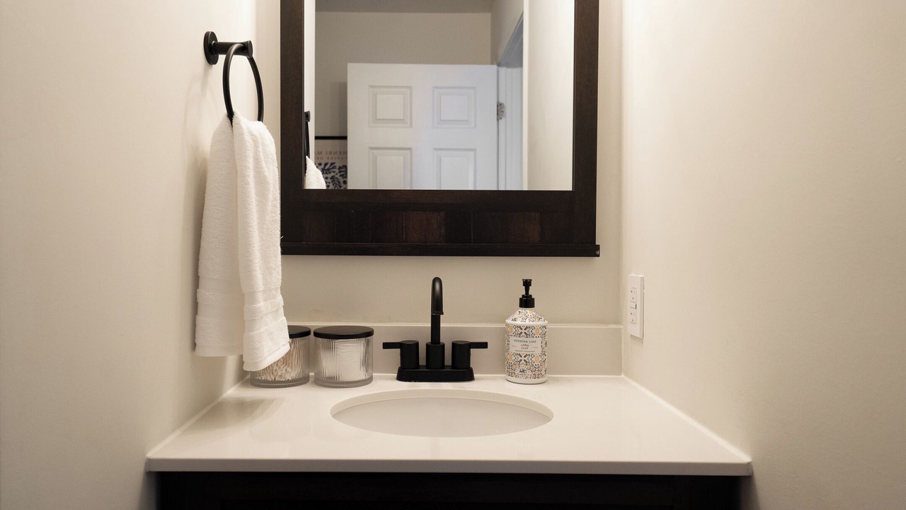 Photo of Bathroom in Babe Denny