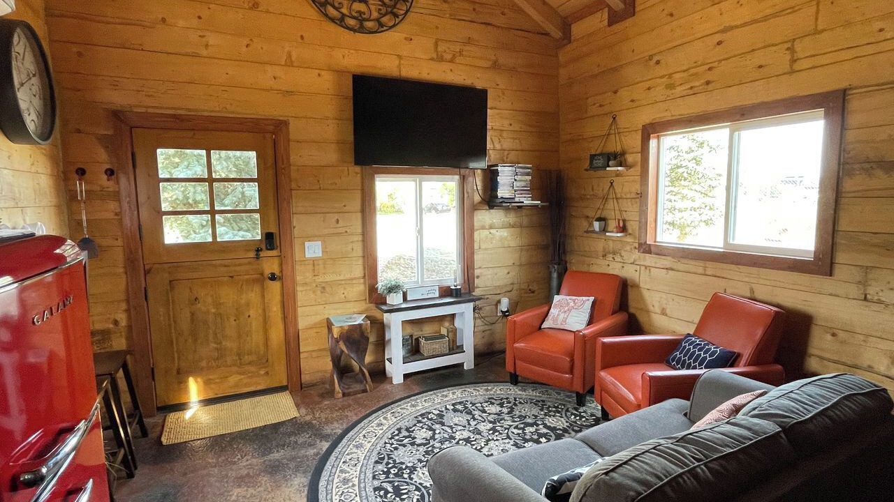 Photo of Livingroom in Bancroft