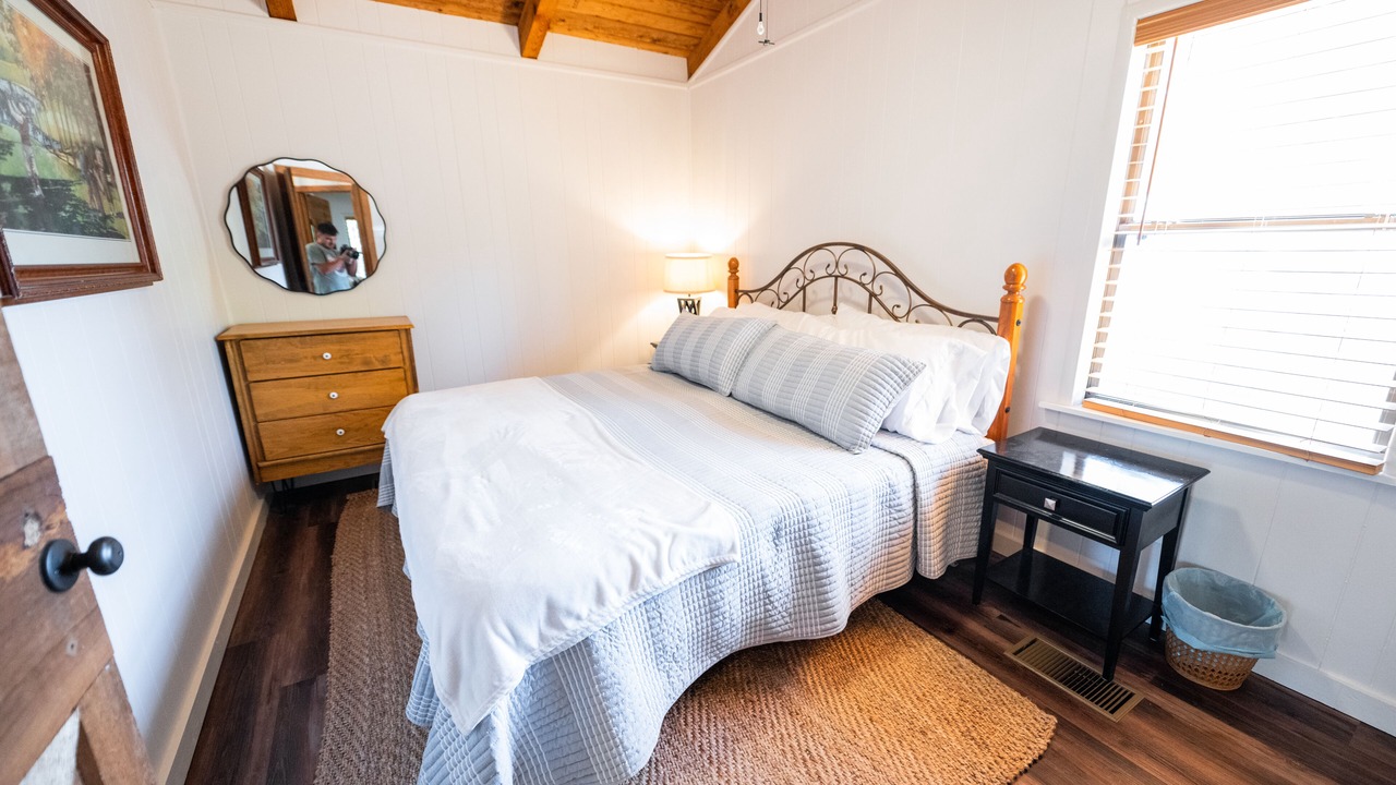 Photo of Bedroom in Higden