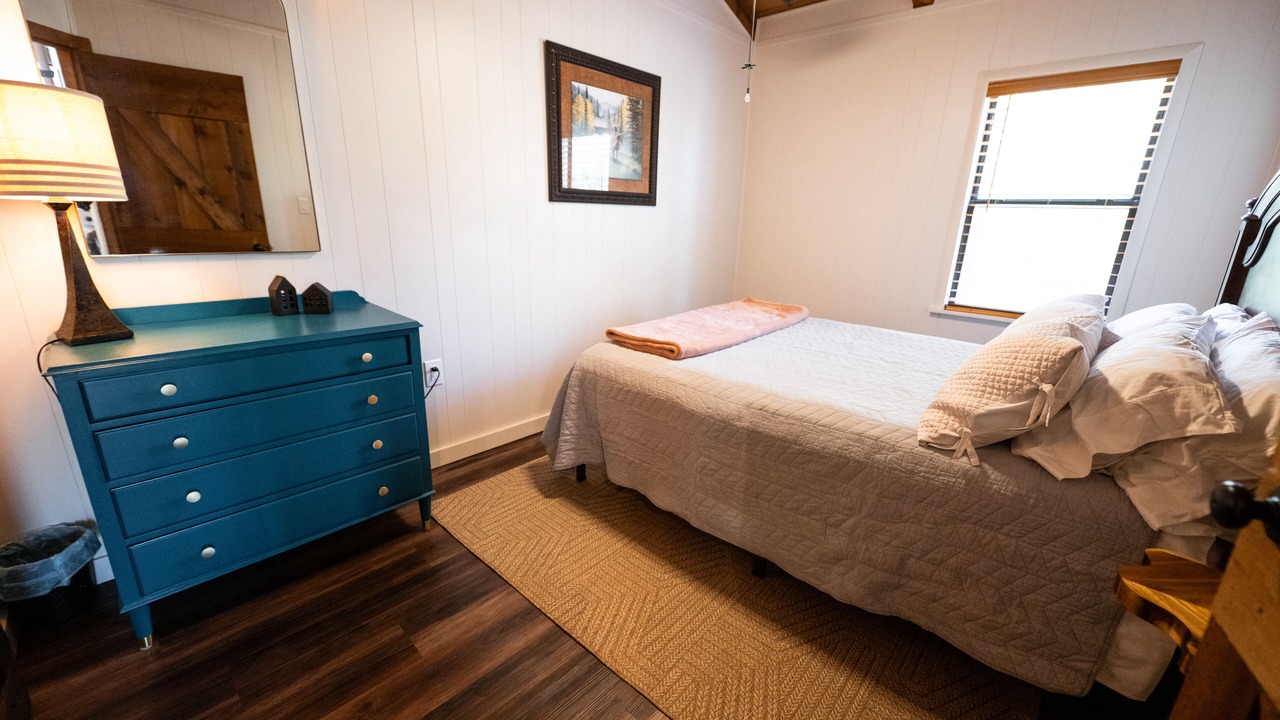 Photo of Bedroom in Higden