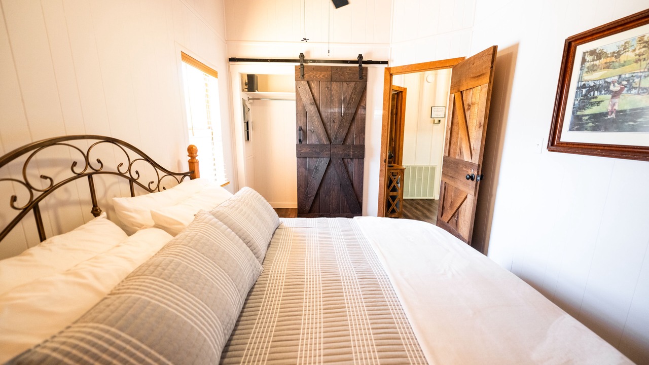 Photo of Bedroom in Higden