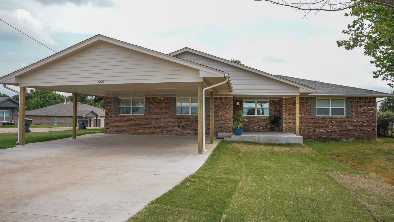 Photo of Outdoor in Guthrie