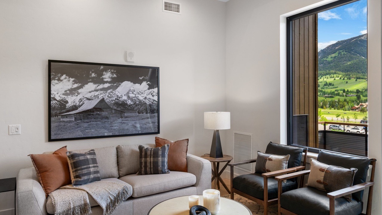 Photo of Livingroom in Big Sky