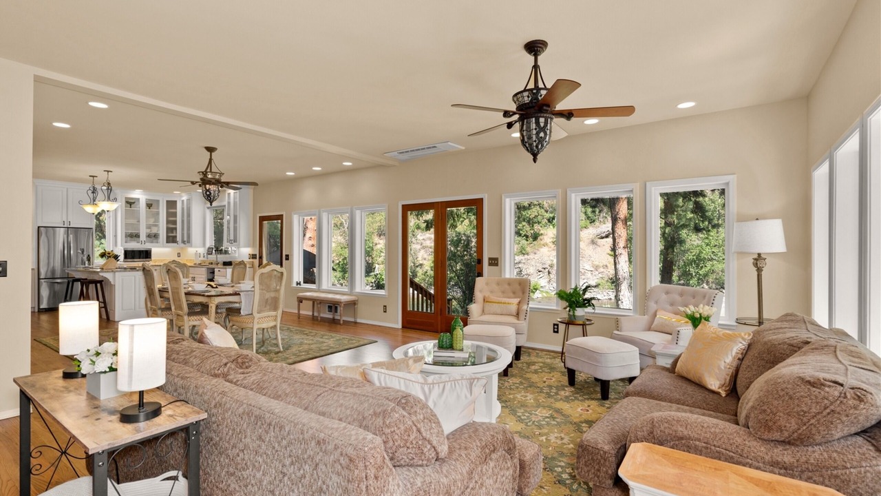 Photo of Livingroom in Leavenworth