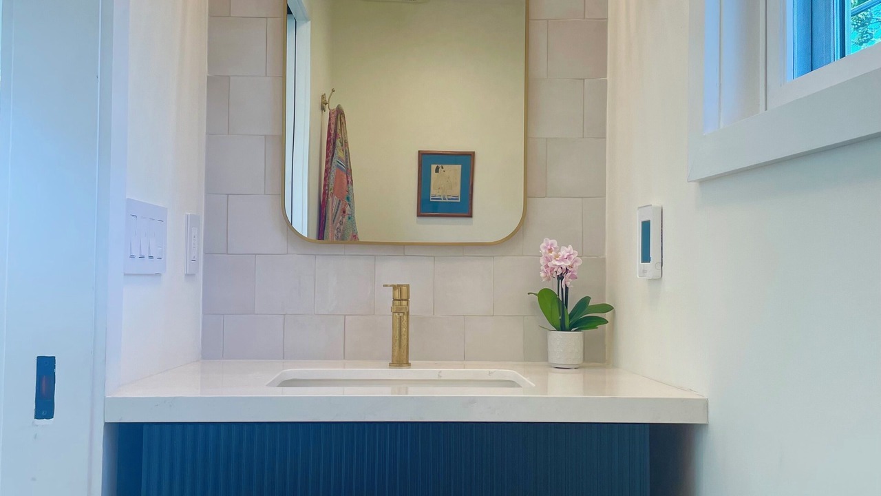 Photo of Bathroom in Miracle Mile