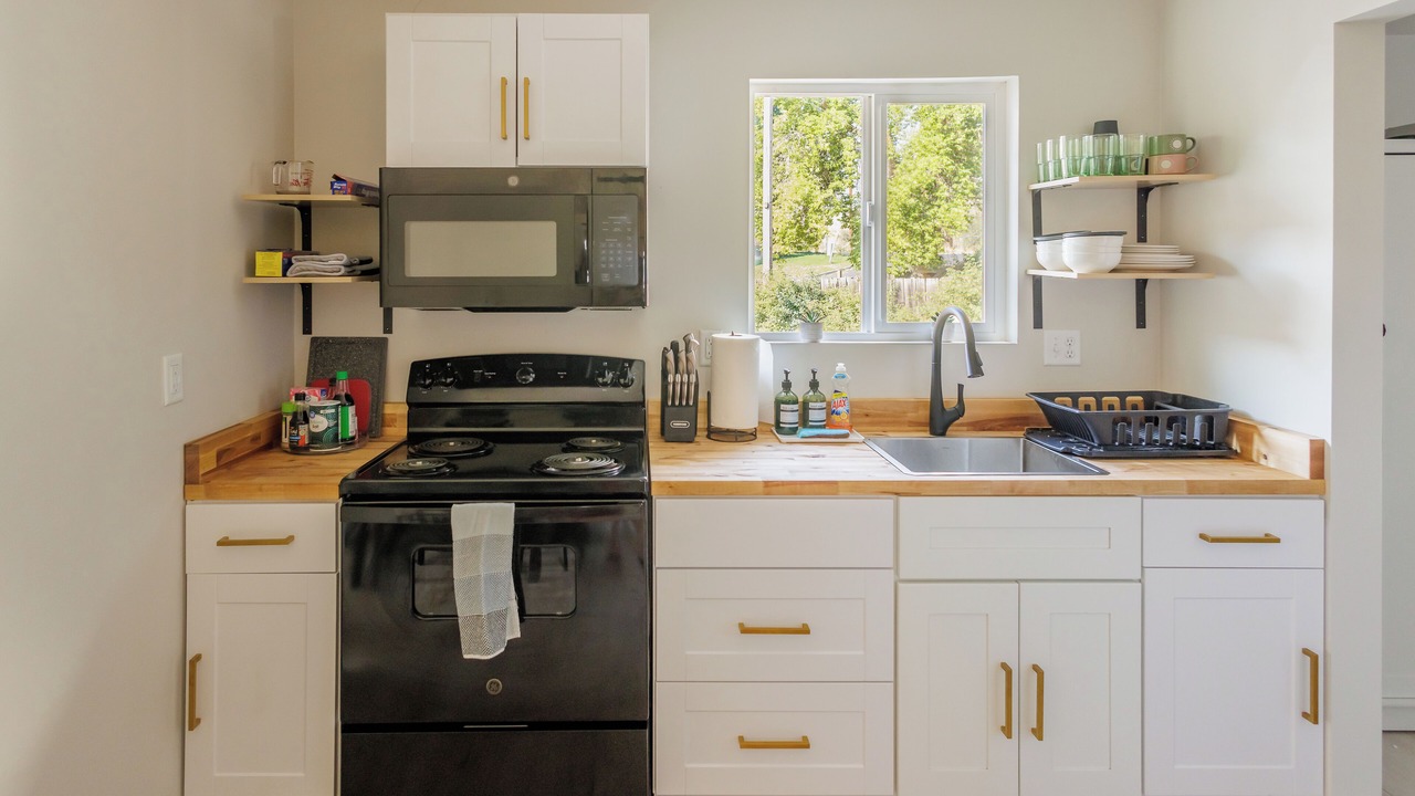 Photo of Kitchen in Downtown Klamath Falls