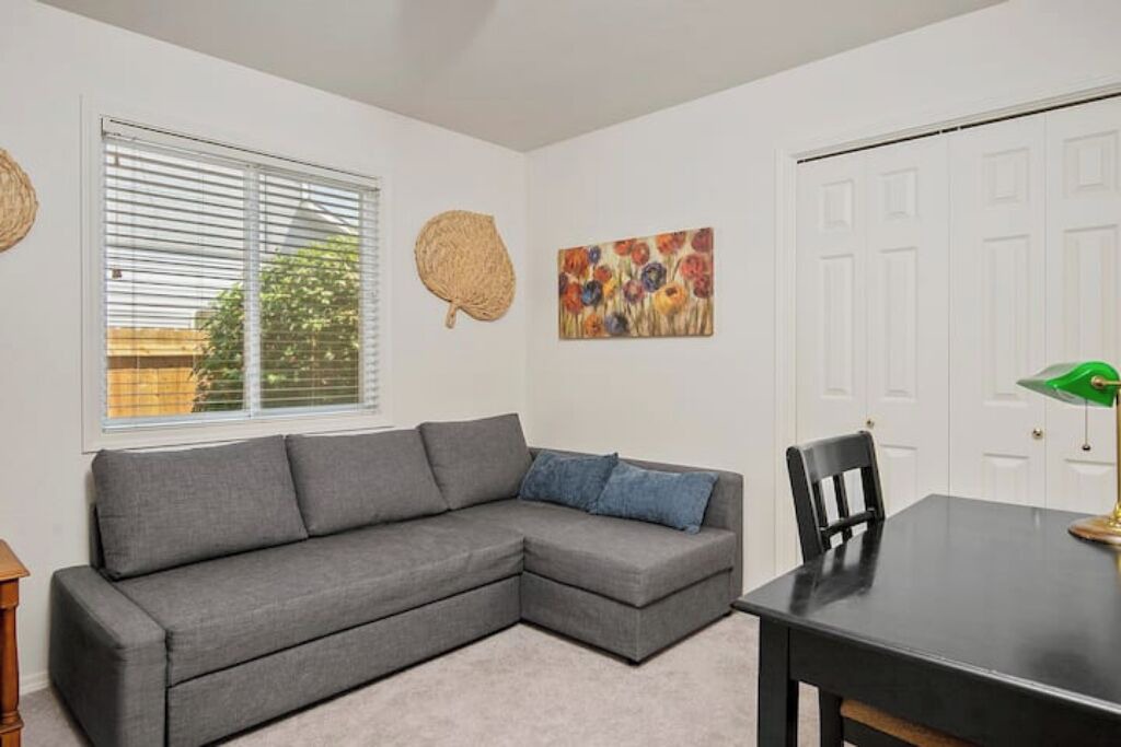 Photo of Livingroom in Eagle