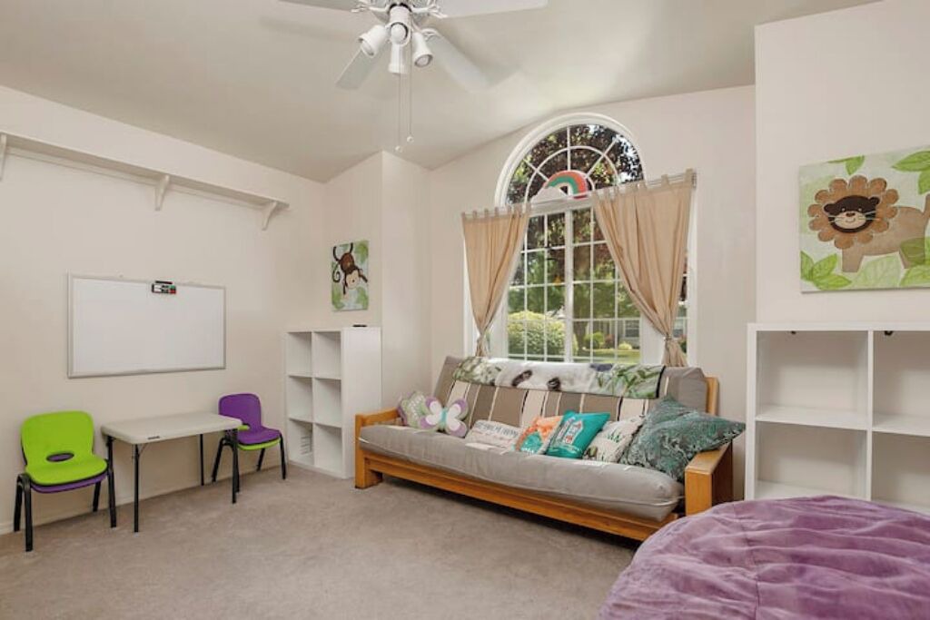 Photo of Livingroom in Eagle
