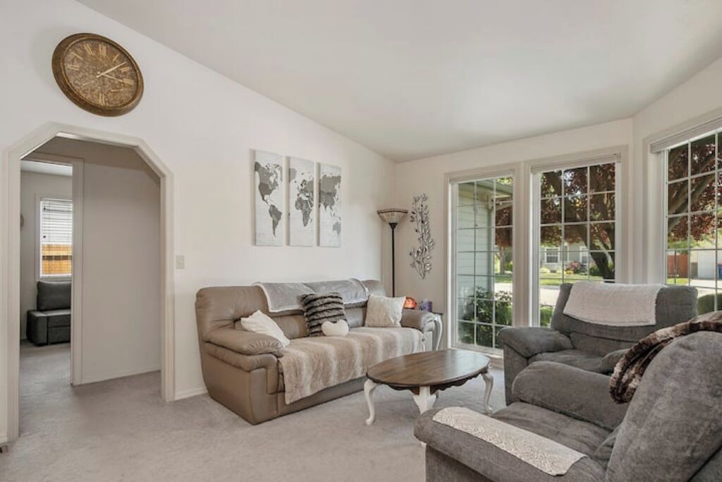 Photo of Livingroom in Eagle