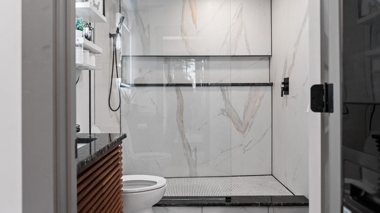 Photo of Bathroom in Lakeside