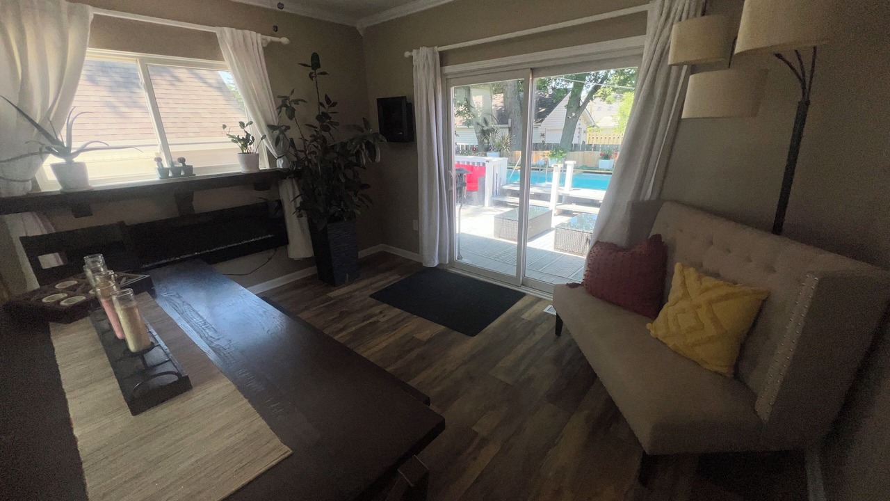 Photo of Livingroom in Berkley