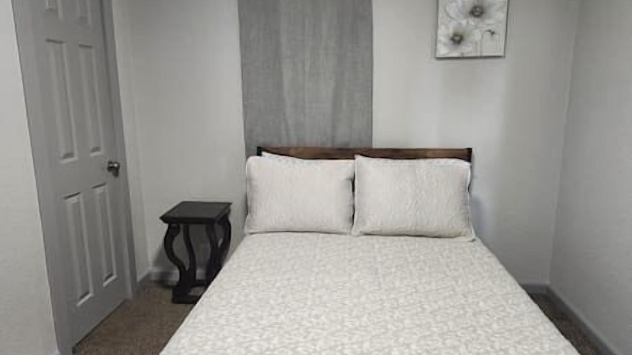 Photo of Bedroom in East Central