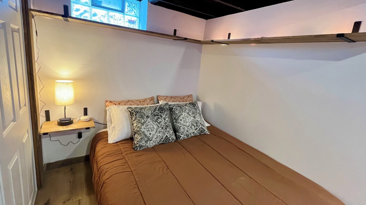 Photo of Bedroom in Berea