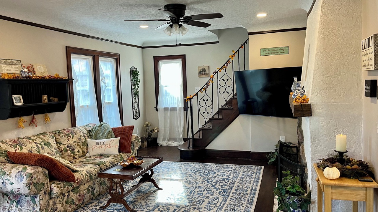 Photo of Livingroom in Berea