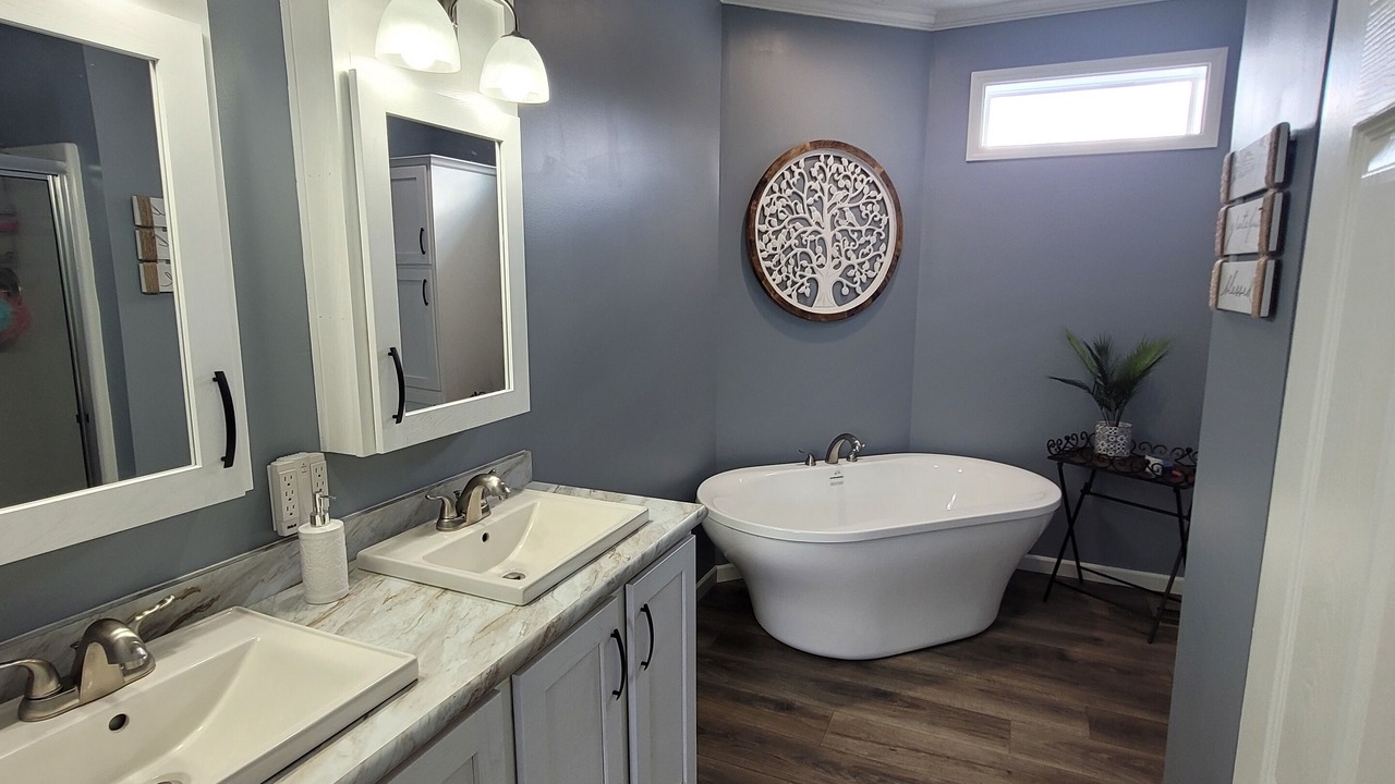 Photo of Bathroom in Lake Milton