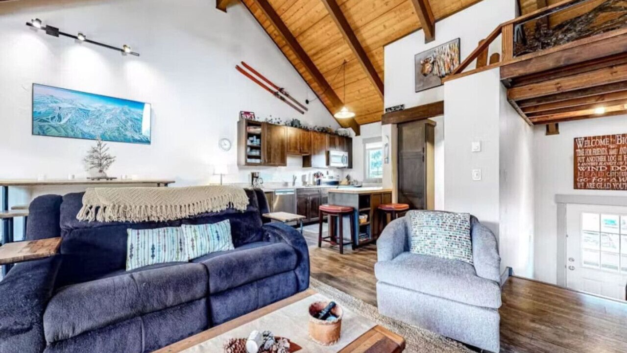 Photo of Livingroom in Big Sky