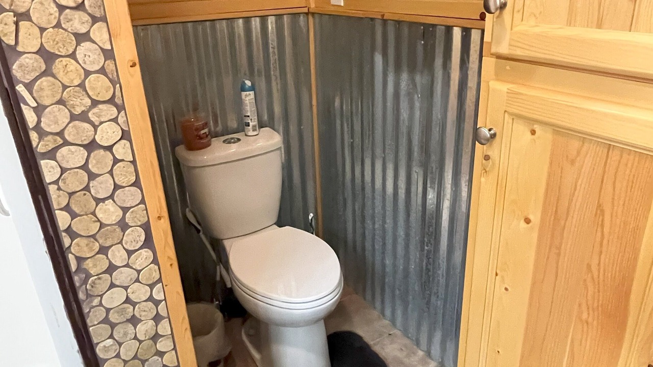 Photo of Bathroom in Island Park