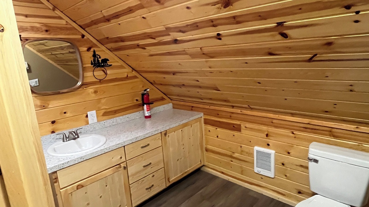 Photo of Bathroom in Island Park