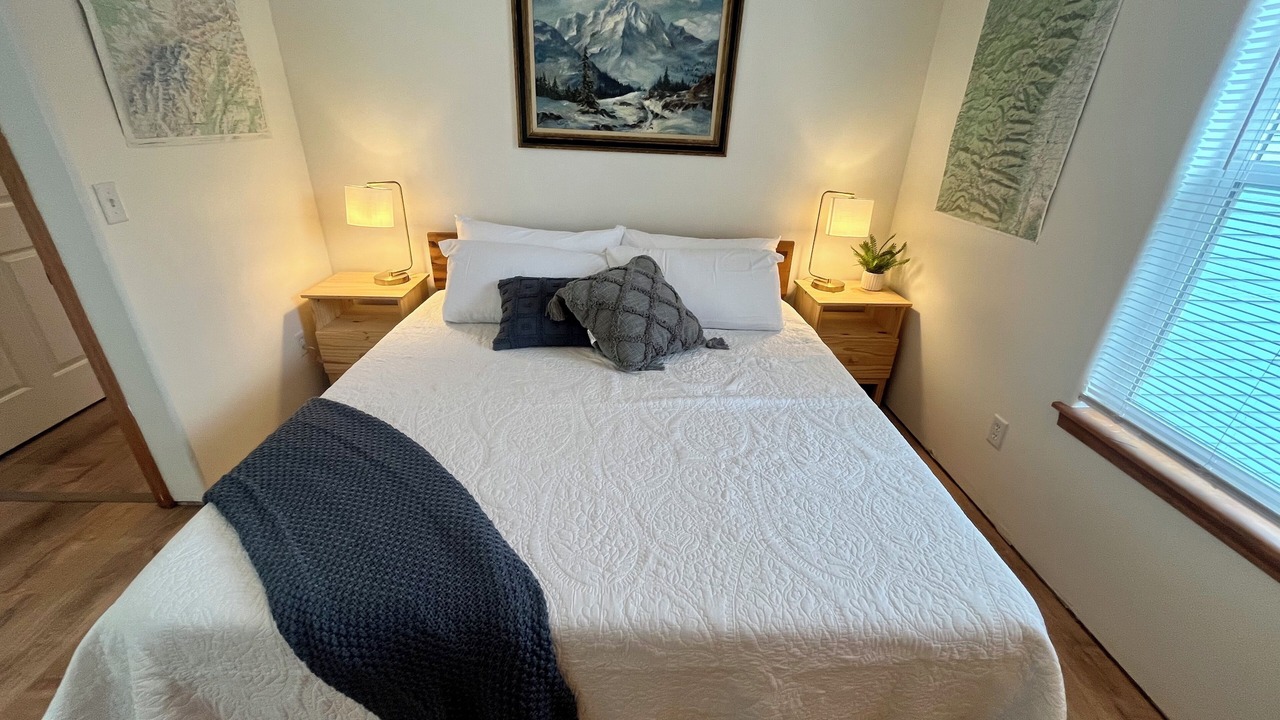 Photo of Bedroom in River Road