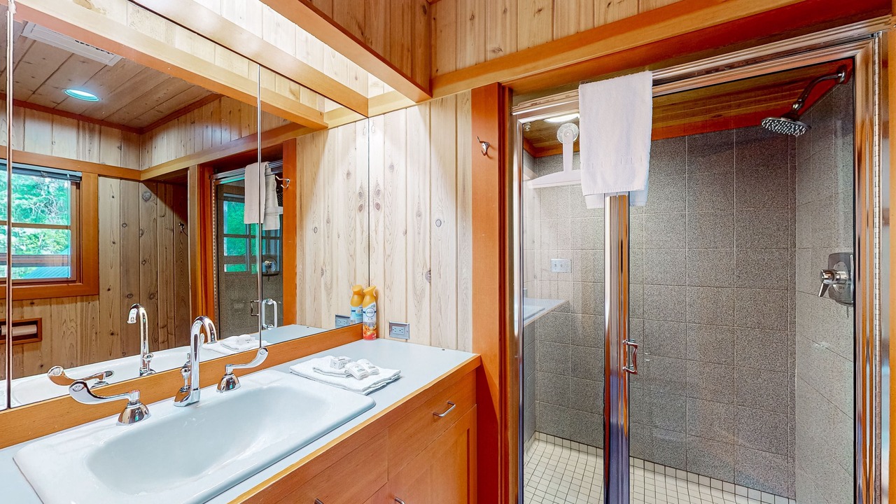 Photo of Bathroom in Hayden Lake
