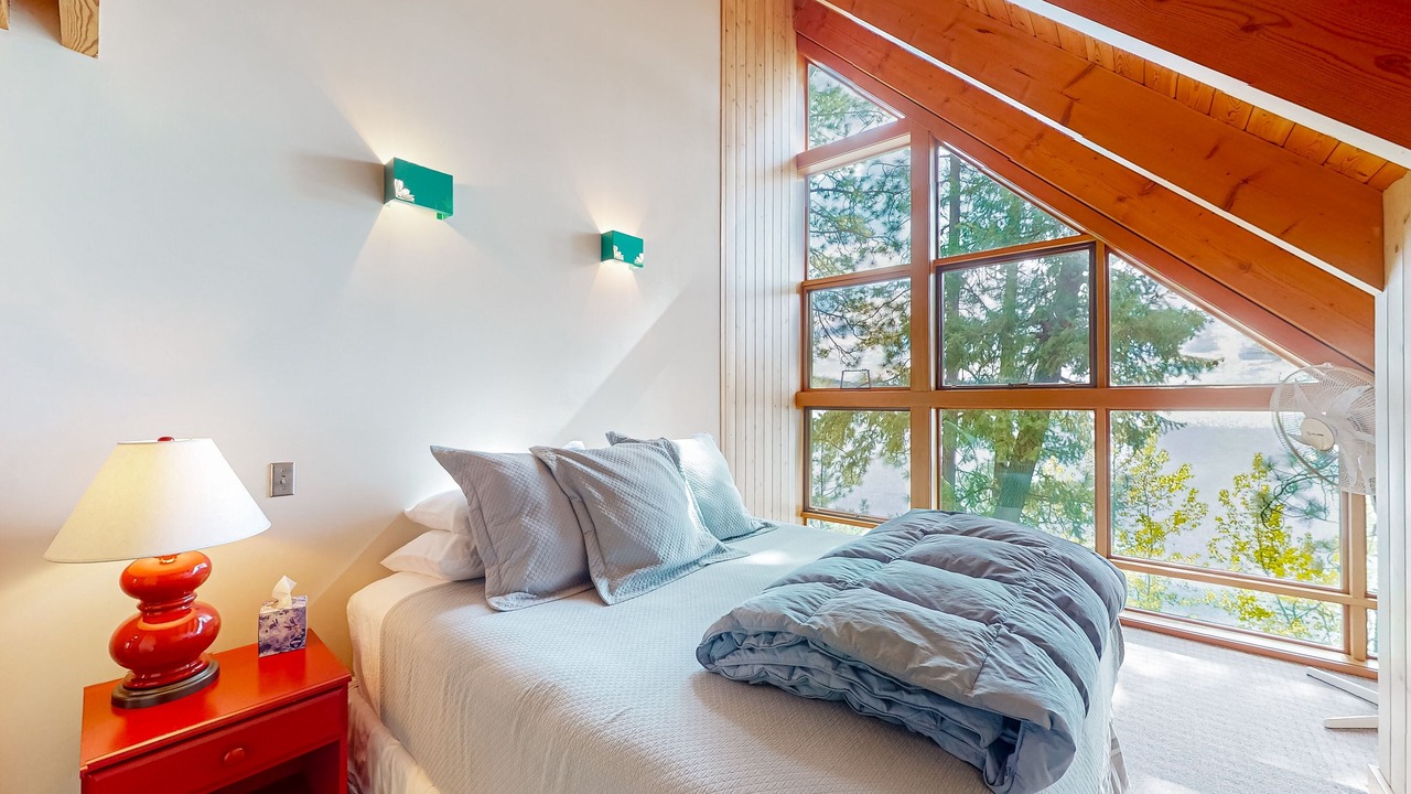 Photo of Bedroom in Hayden Lake