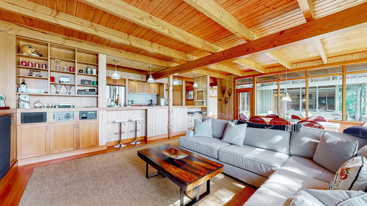 Photo of Livingroom in Hayden Lake