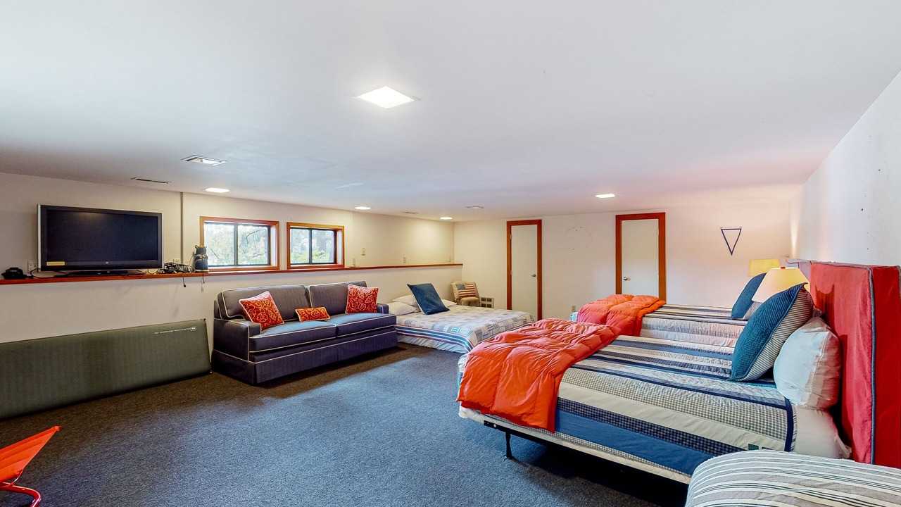 Photo of Livingroom in Hayden Lake