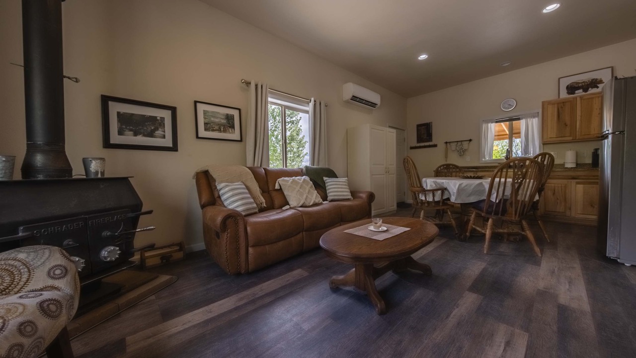 Photo of Livingroom in Eureka