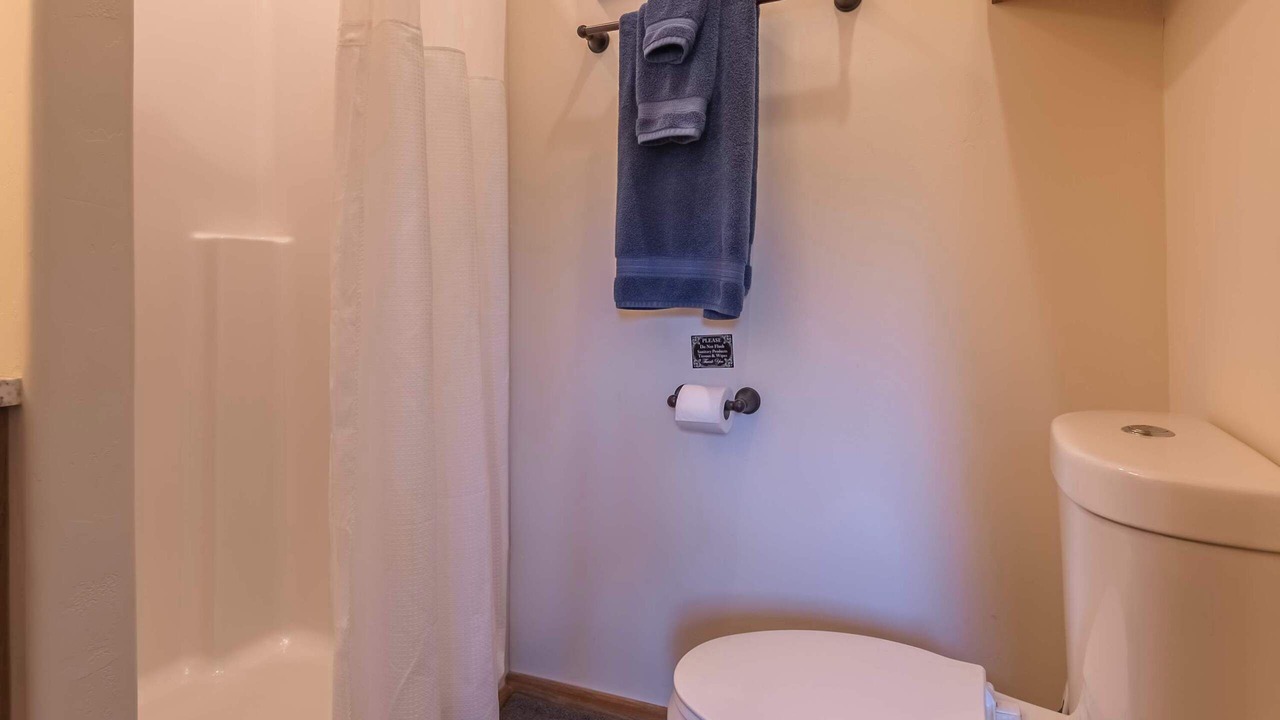 Photo of Bathroom in Rexford